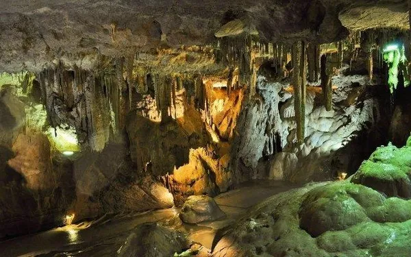 Tourist attraction near Shillong - Mawsmai Cave