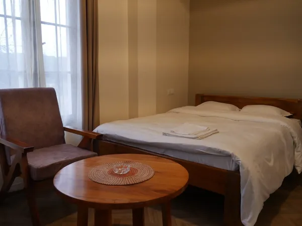 Standard Room 4 image 7